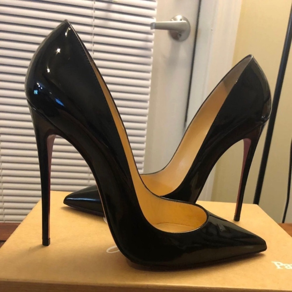 Christian Louboutin “So Kate”